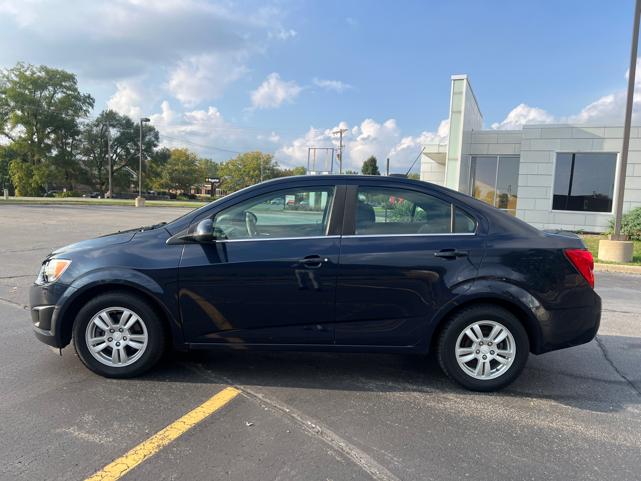 2015 Chevrolet Sonic LT photo 2