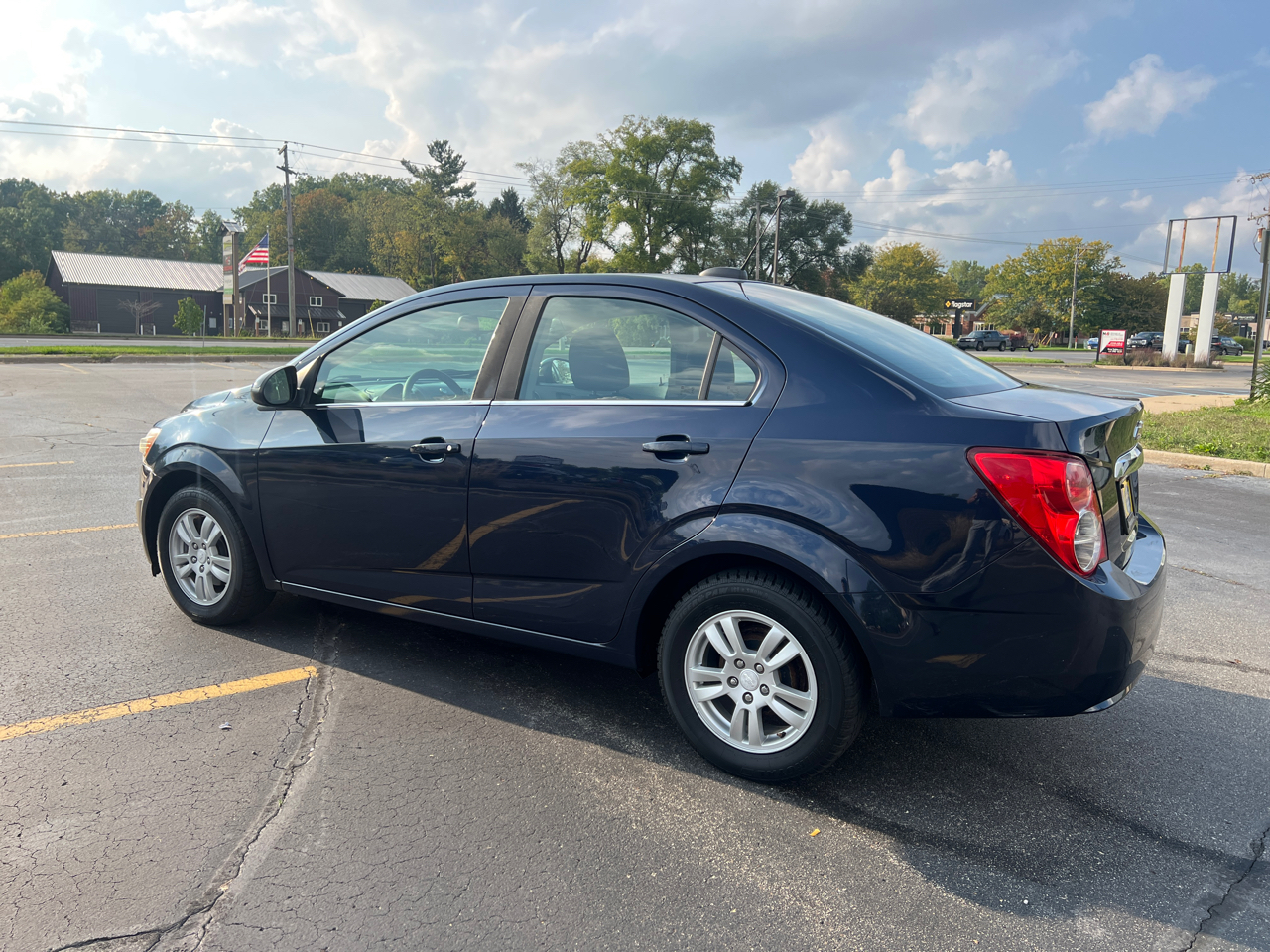 2015 Chevrolet Sonic LT photo 3
