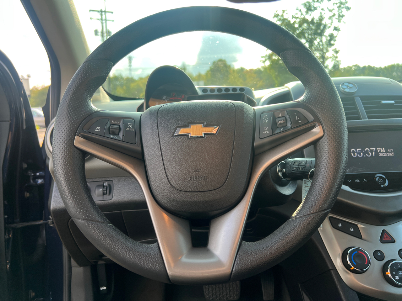 2015 Chevrolet Sonic LT photo 17