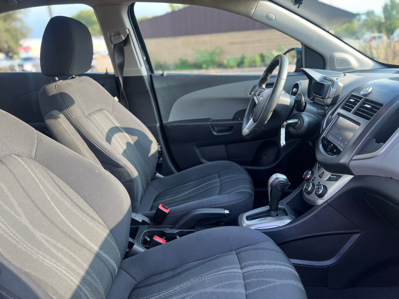 2015 Chevrolet Sonic LT photo 35