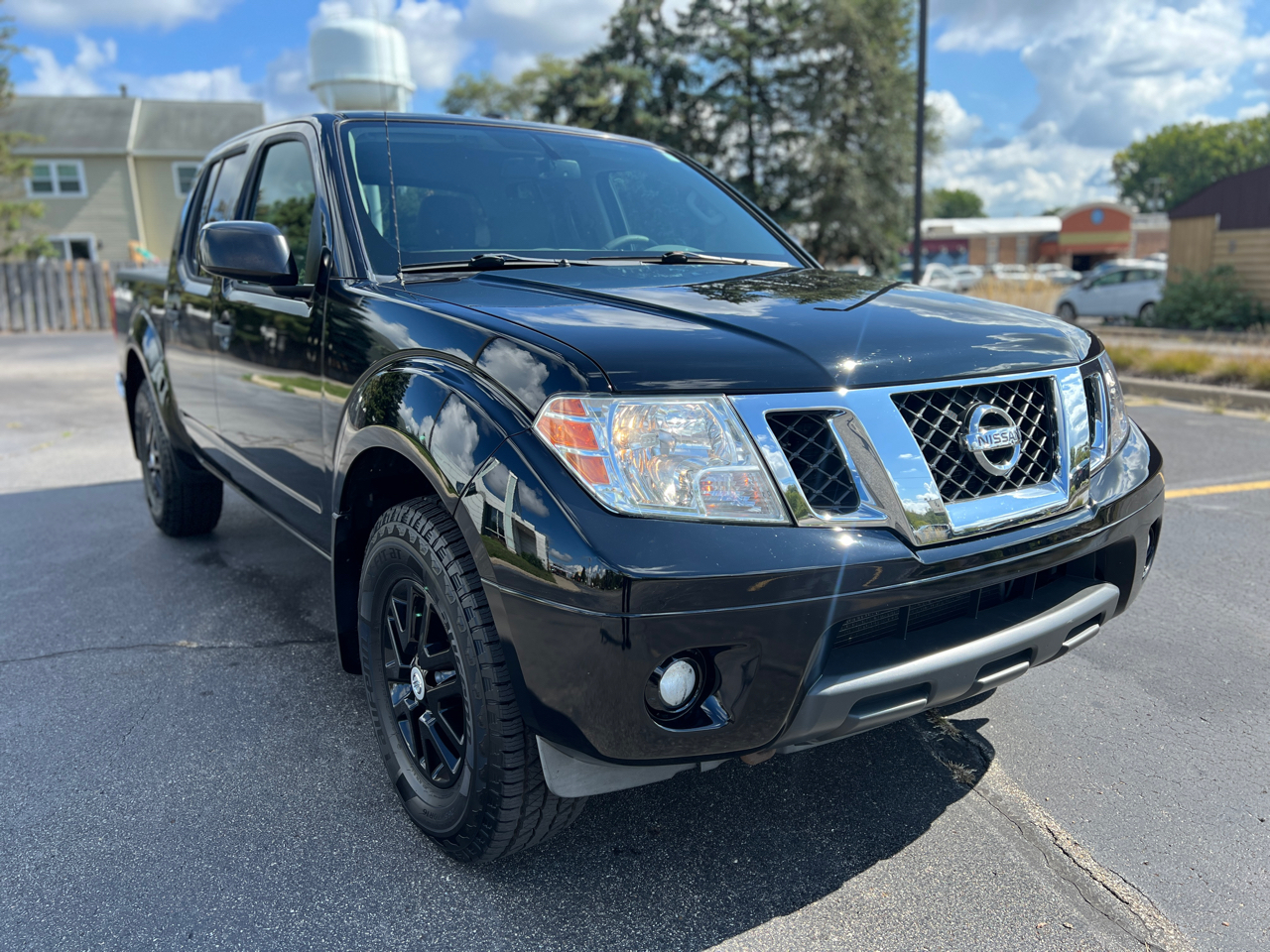 2014 Nissan Frontier Crew Cab SV photo 13