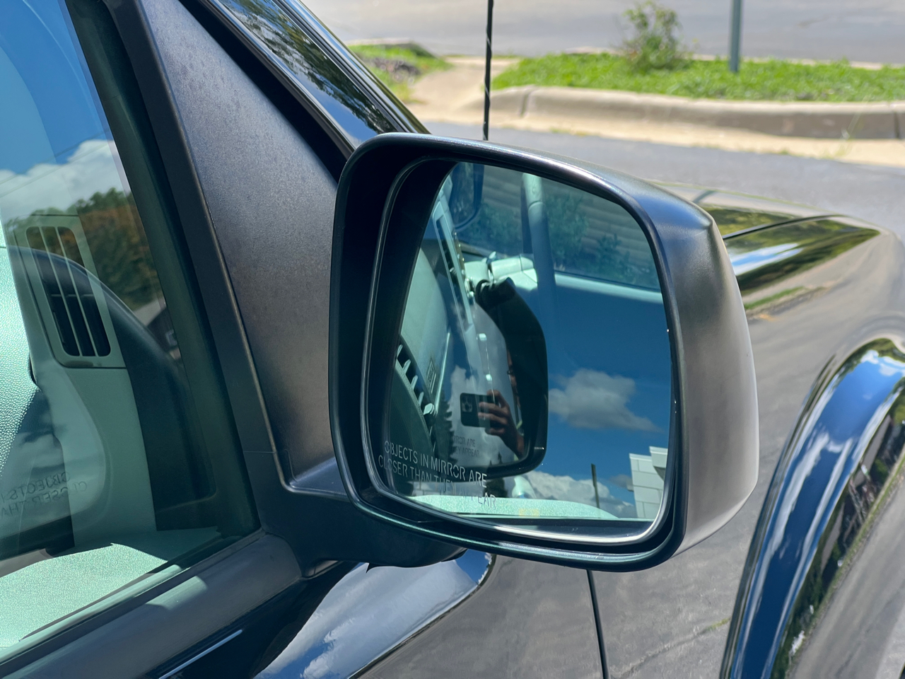 2014 Nissan Frontier Crew Cab SV photo 38