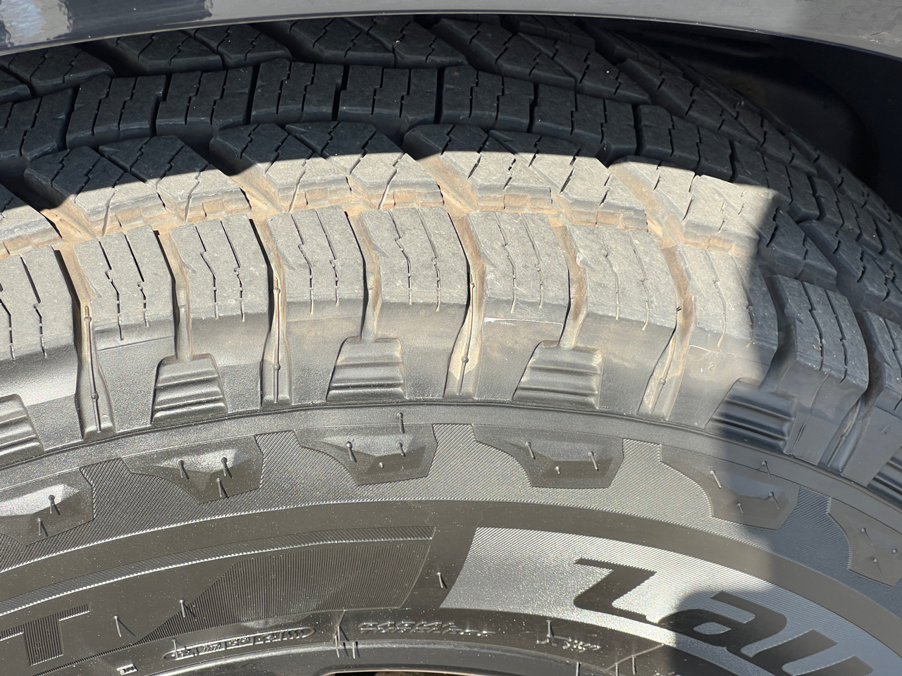 2014 Nissan Frontier Crew Cab SV photo 45