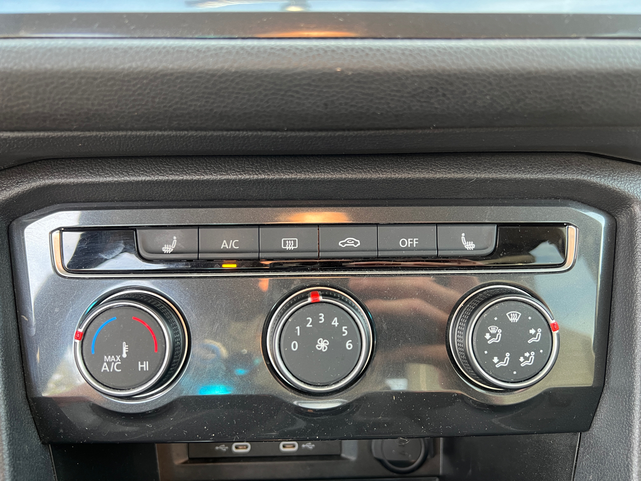 2022 Volkswagen Tiguan S photo 26