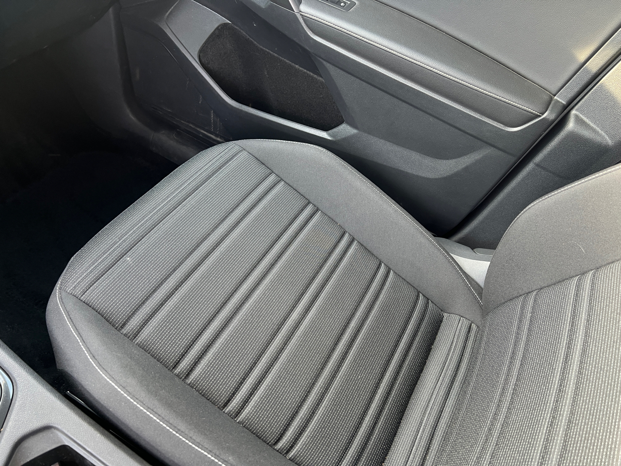2022 Volkswagen Tiguan S photo 31