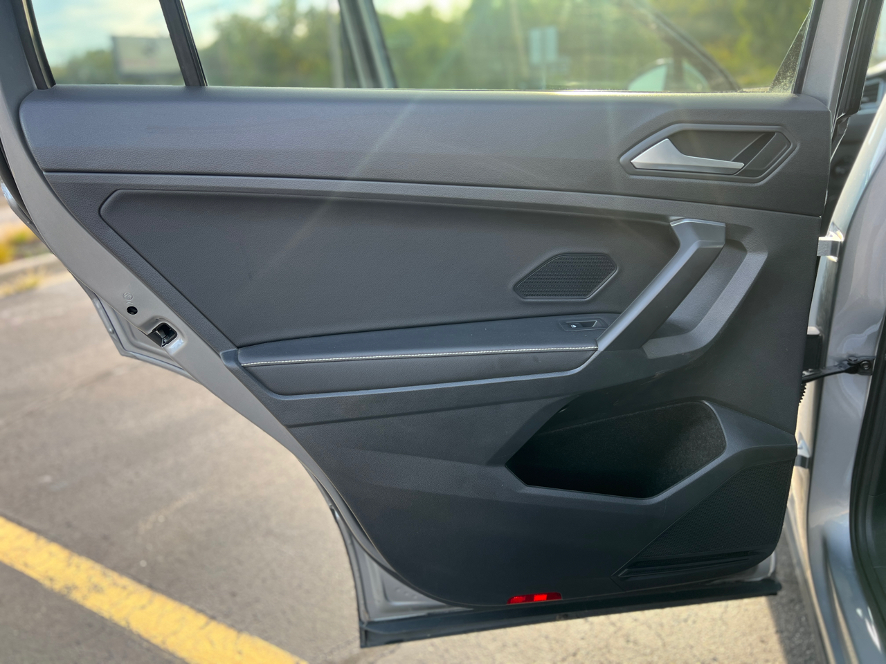 2022 Volkswagen Tiguan S photo 33