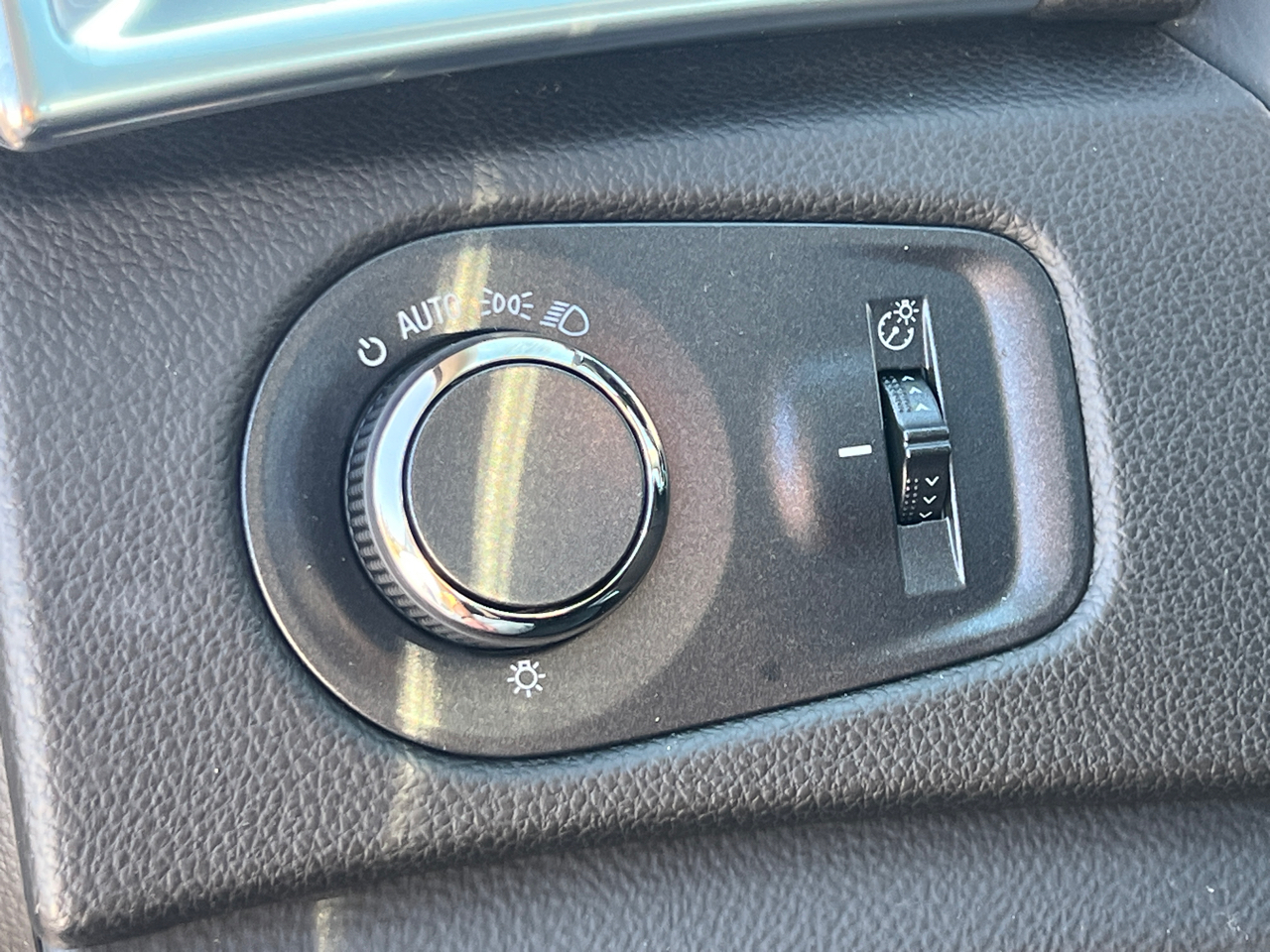 2015 Cadillac SRX Luxury photo 16