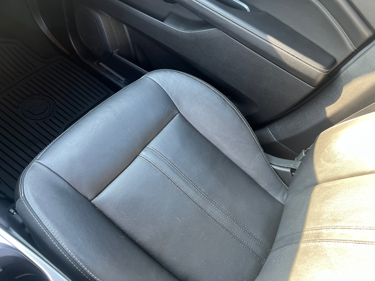 2015 Cadillac SRX Luxury photo 28