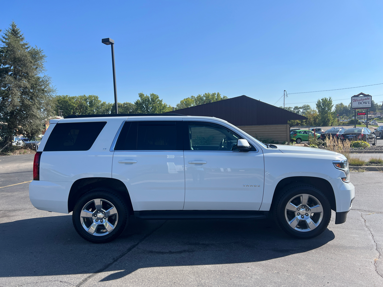 2017 Chevrolet Tahoe LT photo 8