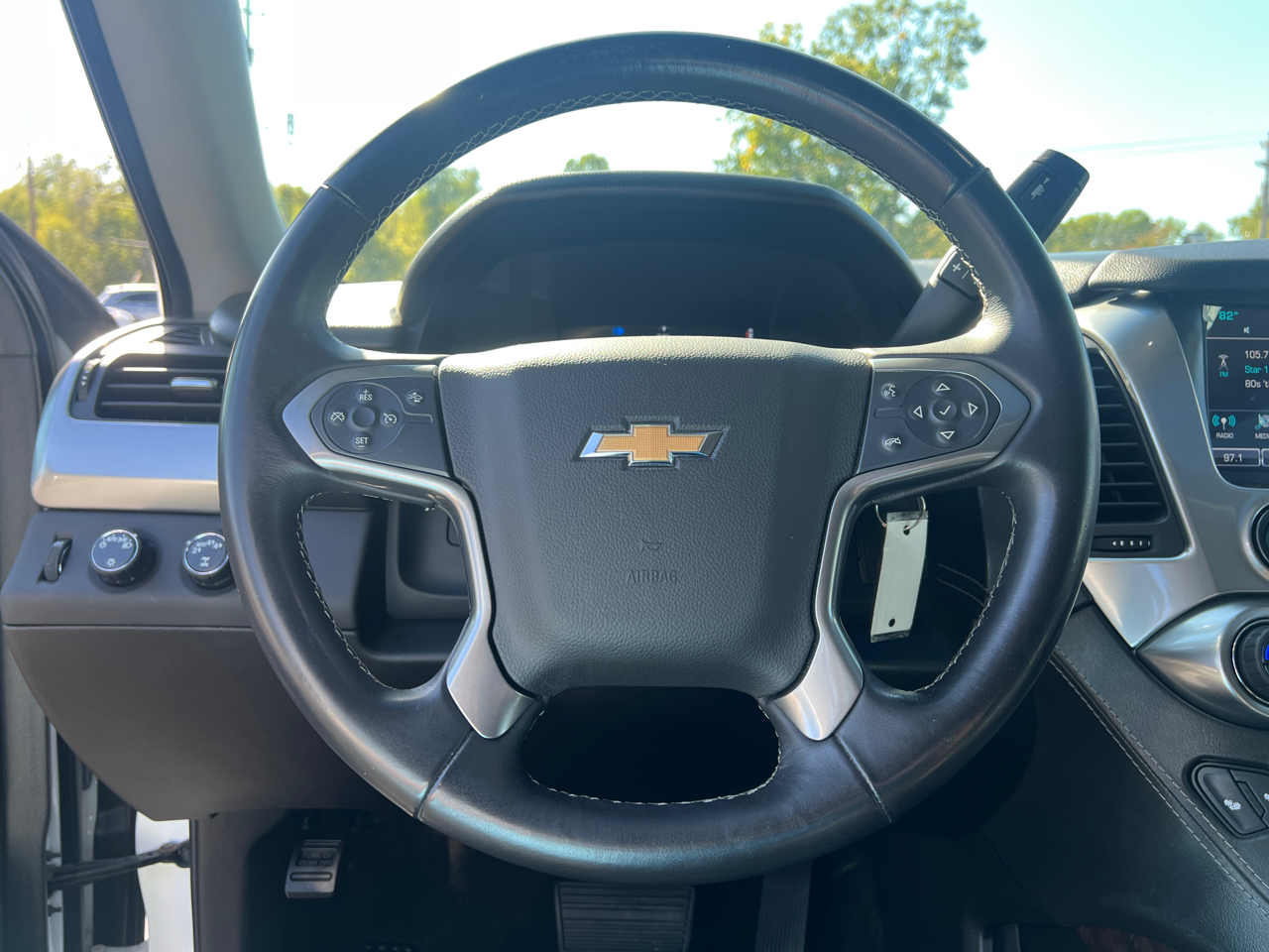 2017 Chevrolet Tahoe LT photo 17