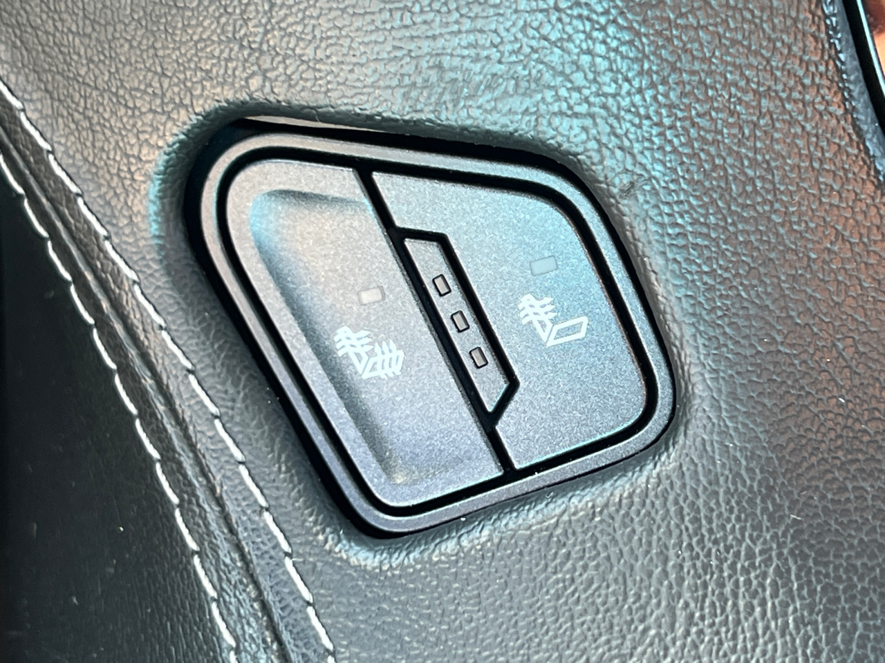 2017 Chevrolet Tahoe LT photo 30