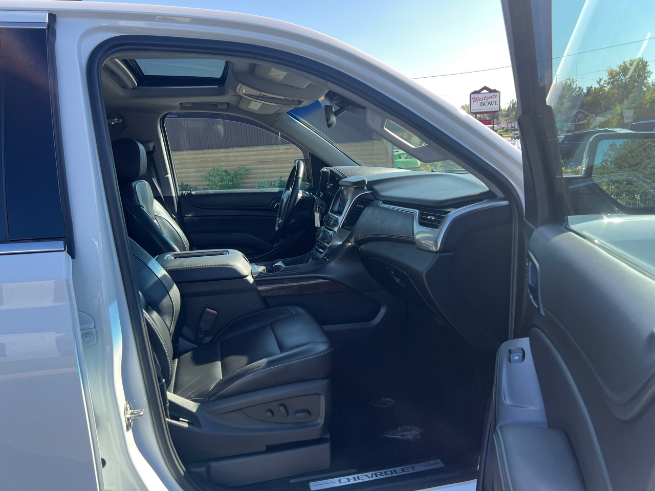 2017 Chevrolet Tahoe LT photo 47