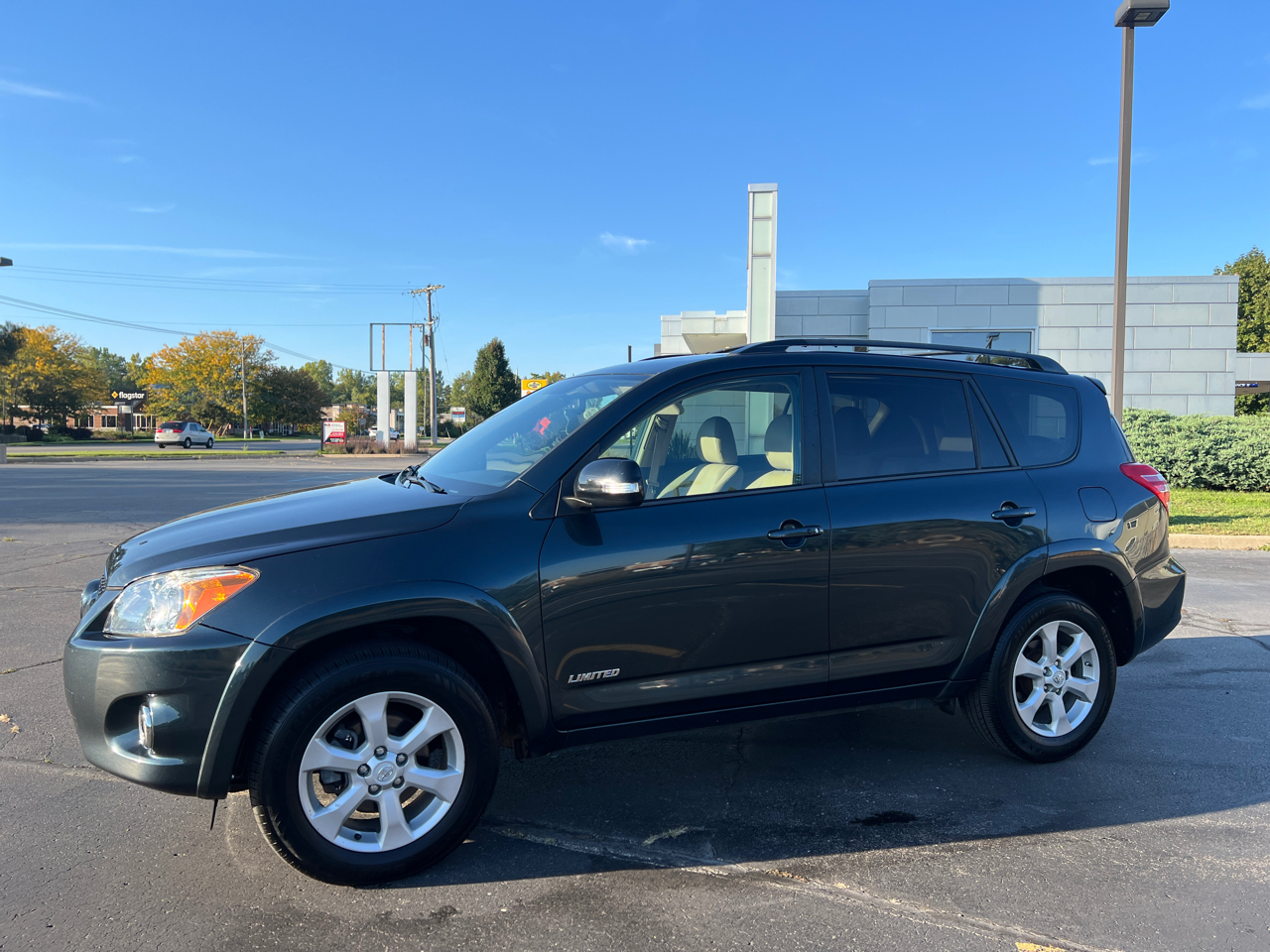 2012 Toyota RAV4 Limited photo 2