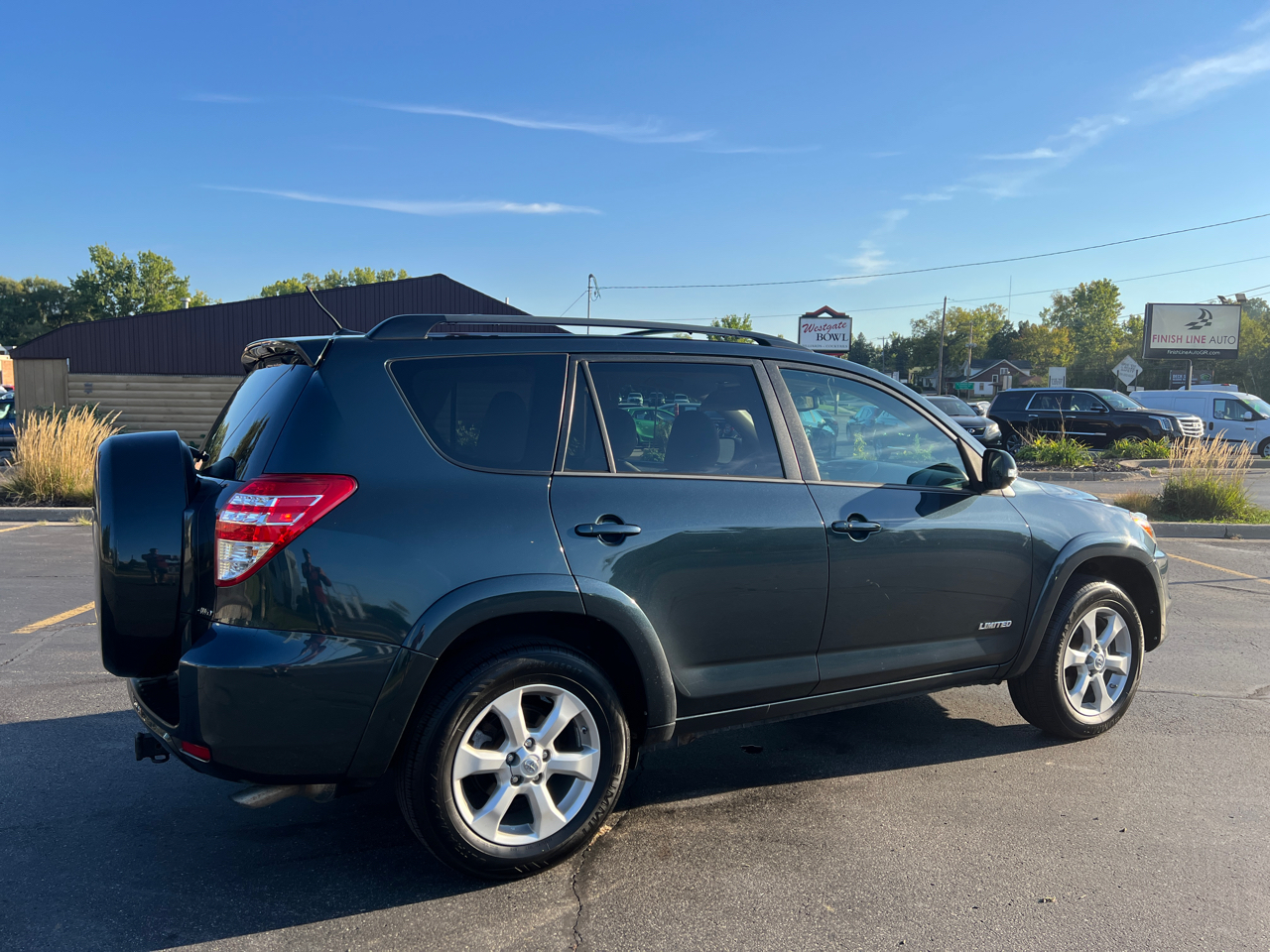 2012 Toyota RAV4 Limited photo 8