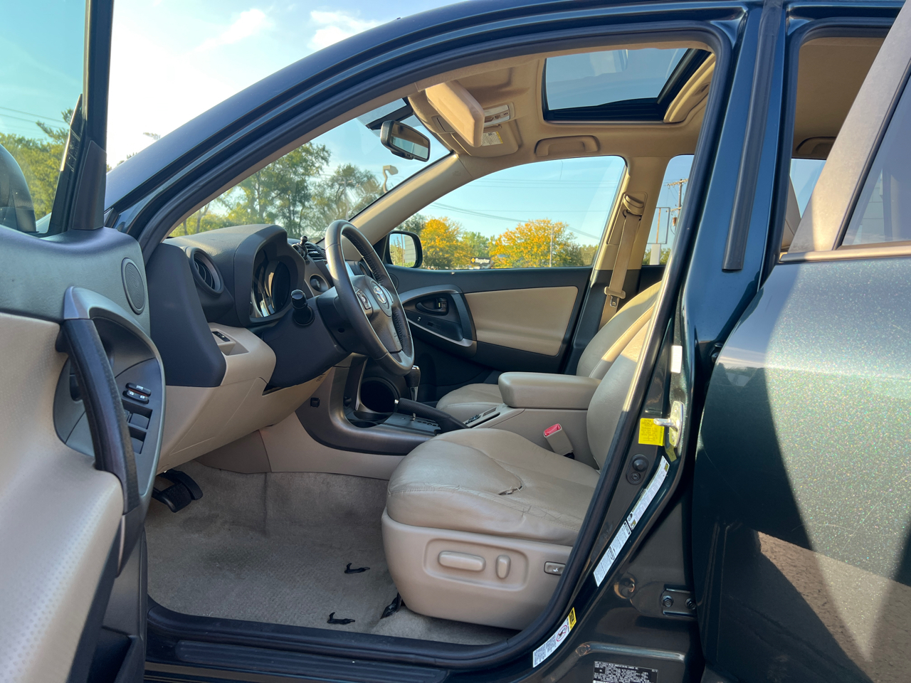 2012 Toyota RAV4 Limited photo 13