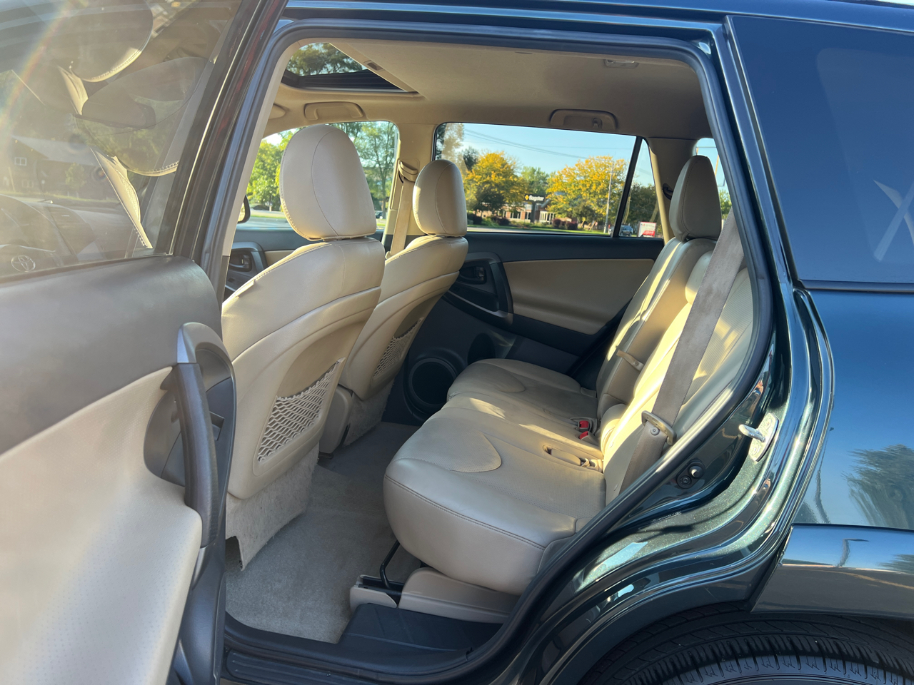 2012 Toyota RAV4 Limited photo 30