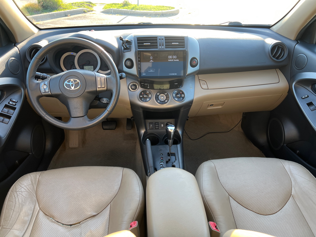 2012 Toyota RAV4 Limited photo 31