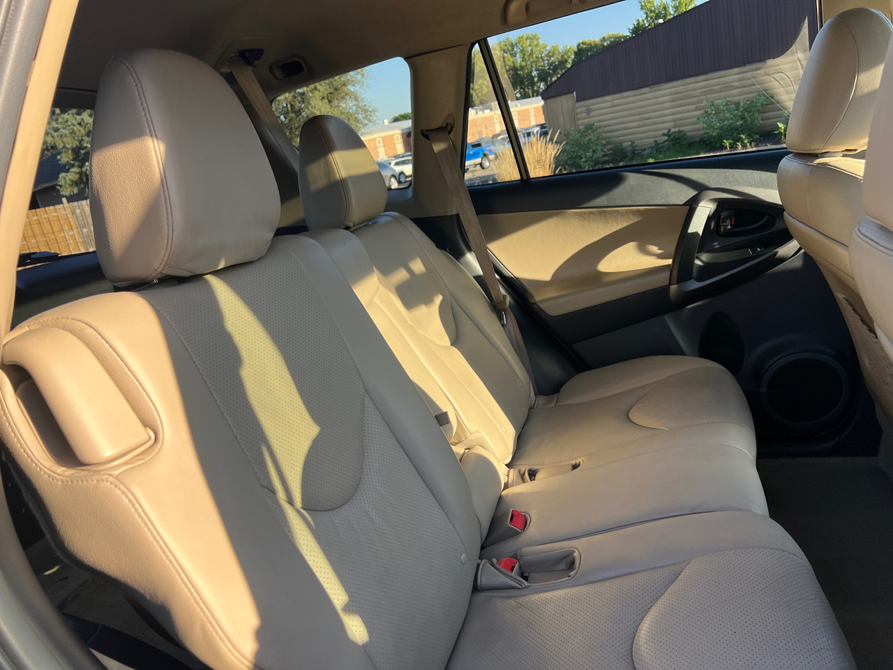 2012 Toyota RAV4 Limited photo 38