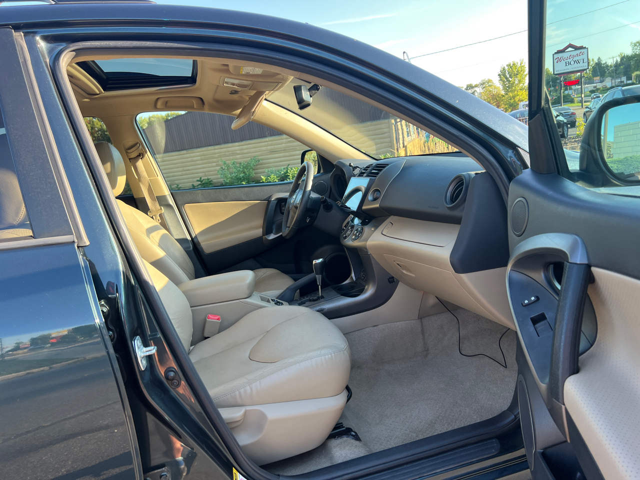 2012 Toyota RAV4 Limited photo 41