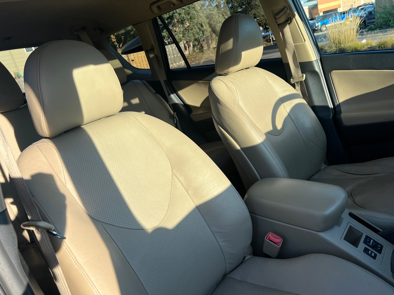 2012 Toyota RAV4 Limited photo 44