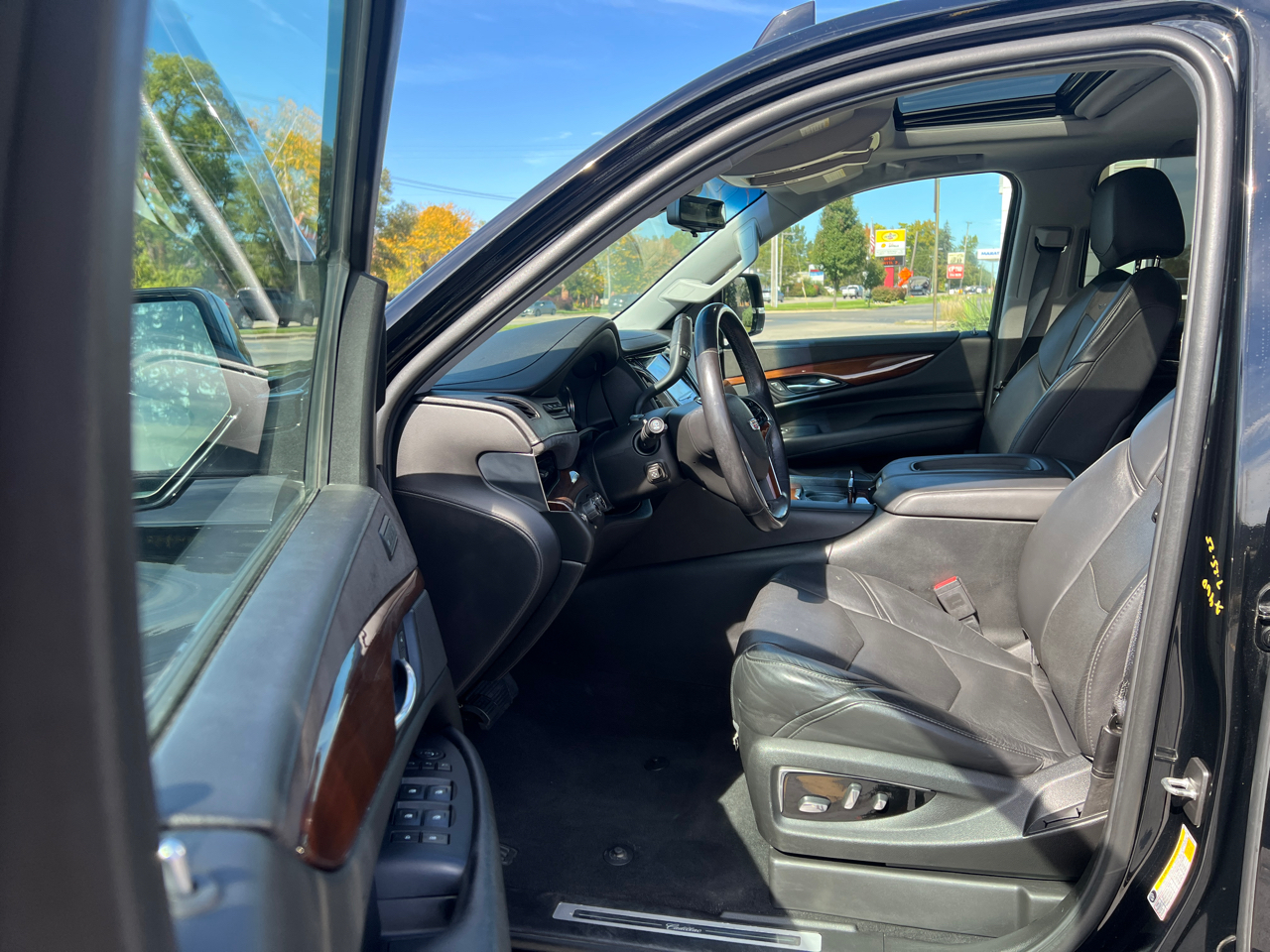 2018 Cadillac Escalade Luxury photo 13