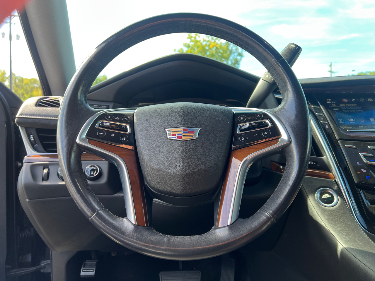 2018 Cadillac Escalade Luxury photo 17