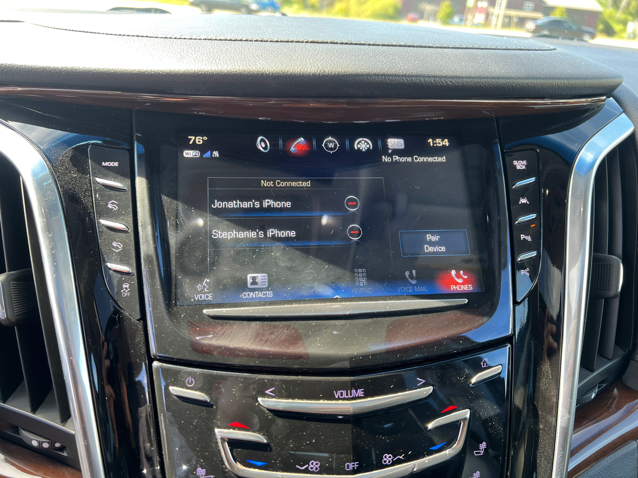 2018 Cadillac Escalade Luxury photo 25