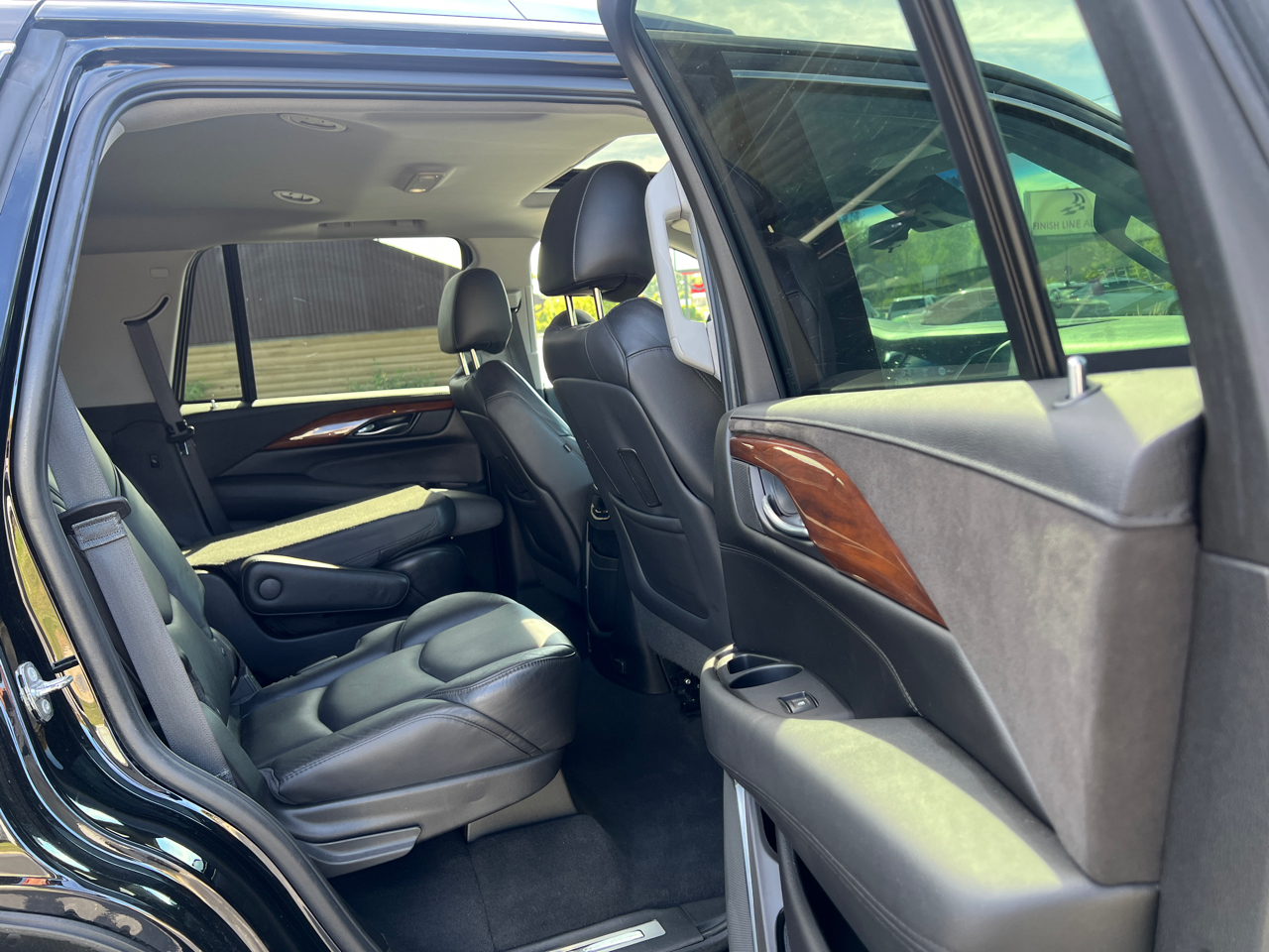 2018 Cadillac Escalade Luxury photo 38