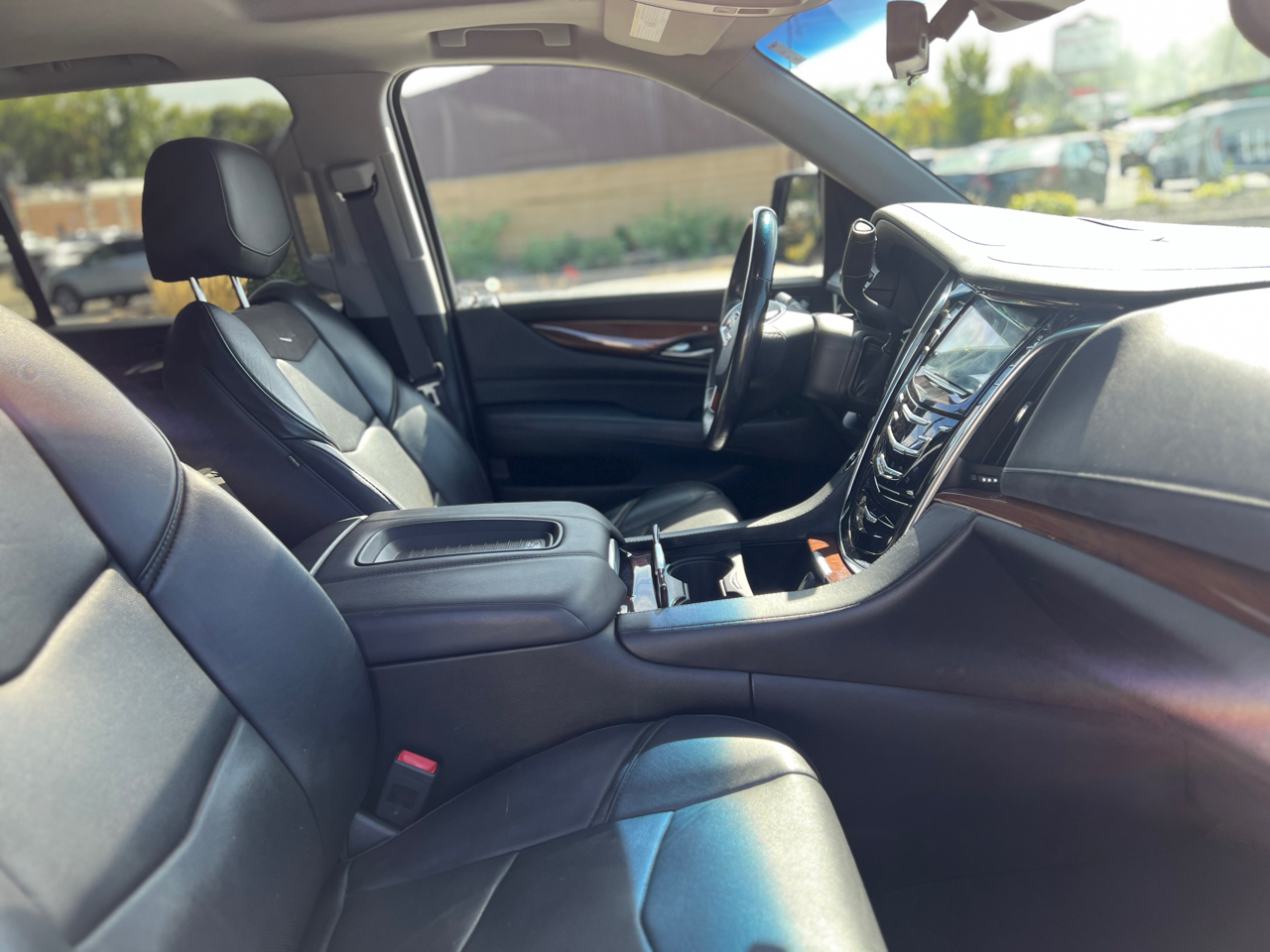 2018 Cadillac Escalade Luxury photo 44