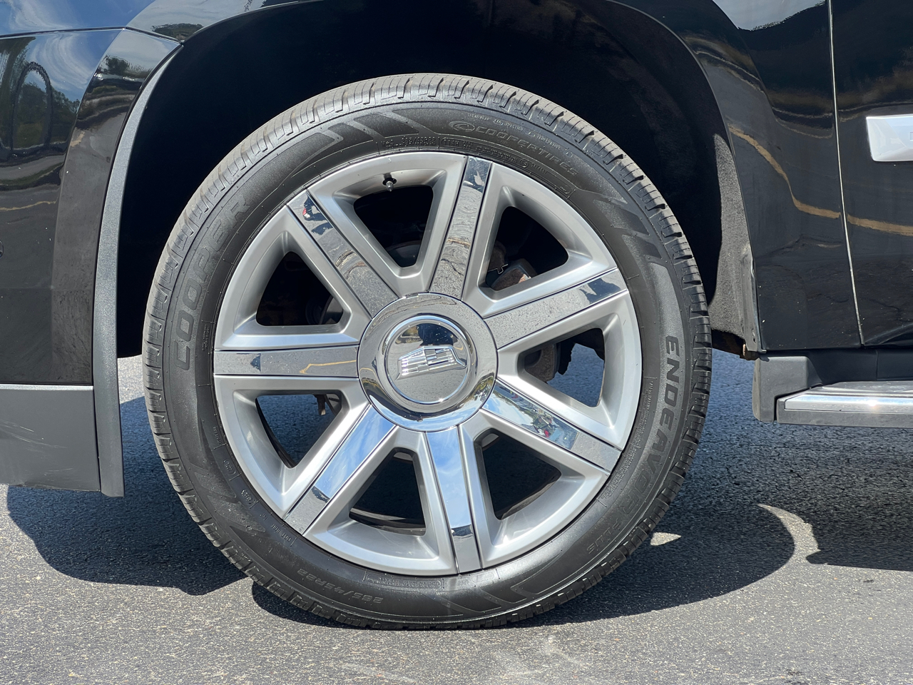 2018 Cadillac Escalade Luxury photo 48