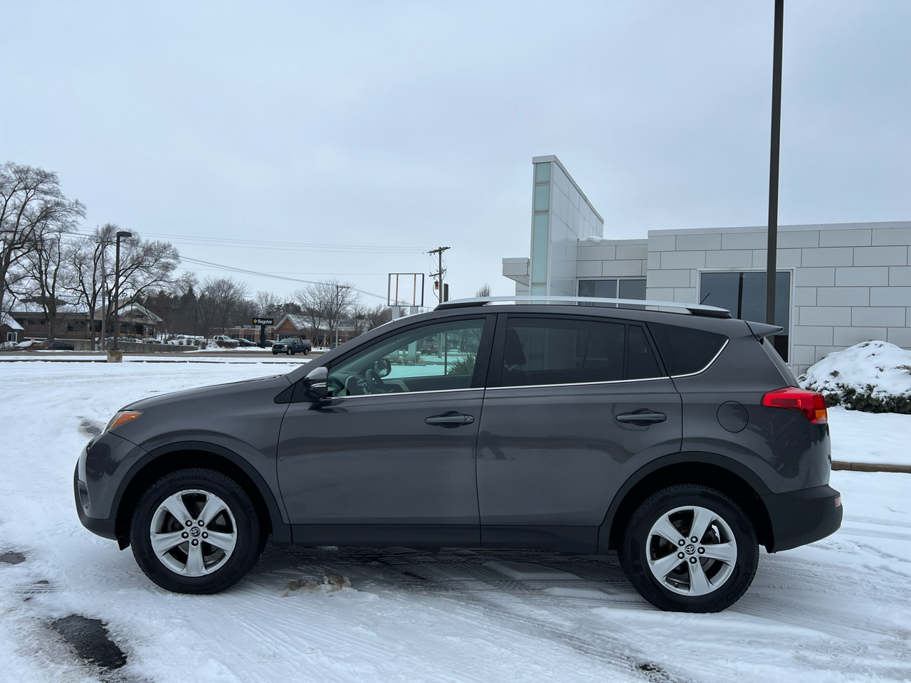Toyota RAV4 XLE AWD 2015