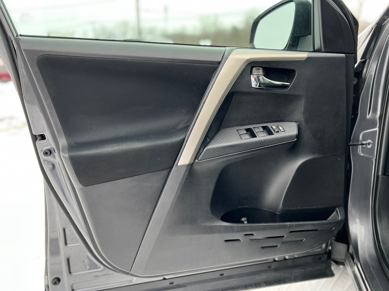 Toyota RAV4 XLE AWD 2015