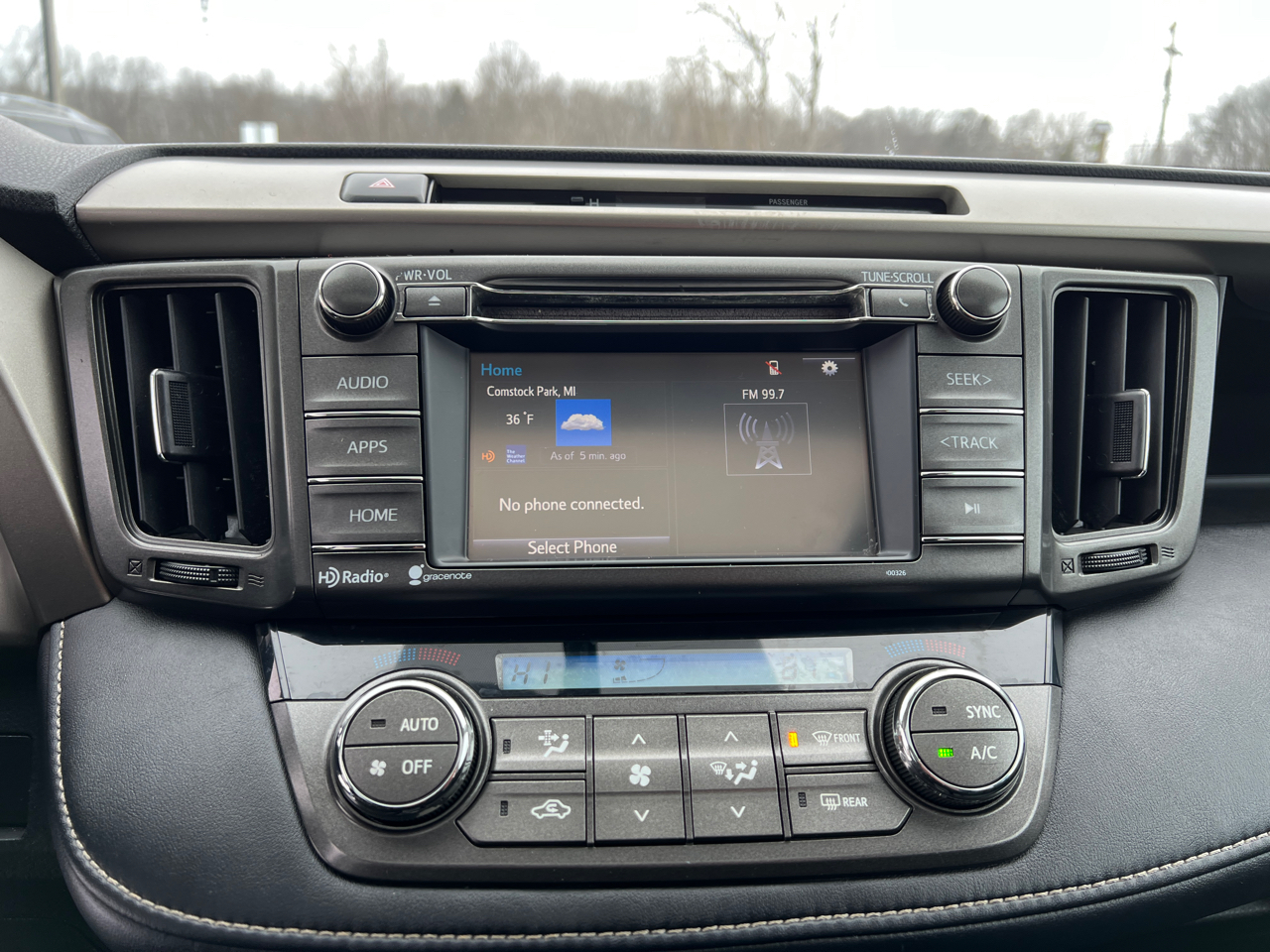 Toyota RAV4 XLE AWD 2015