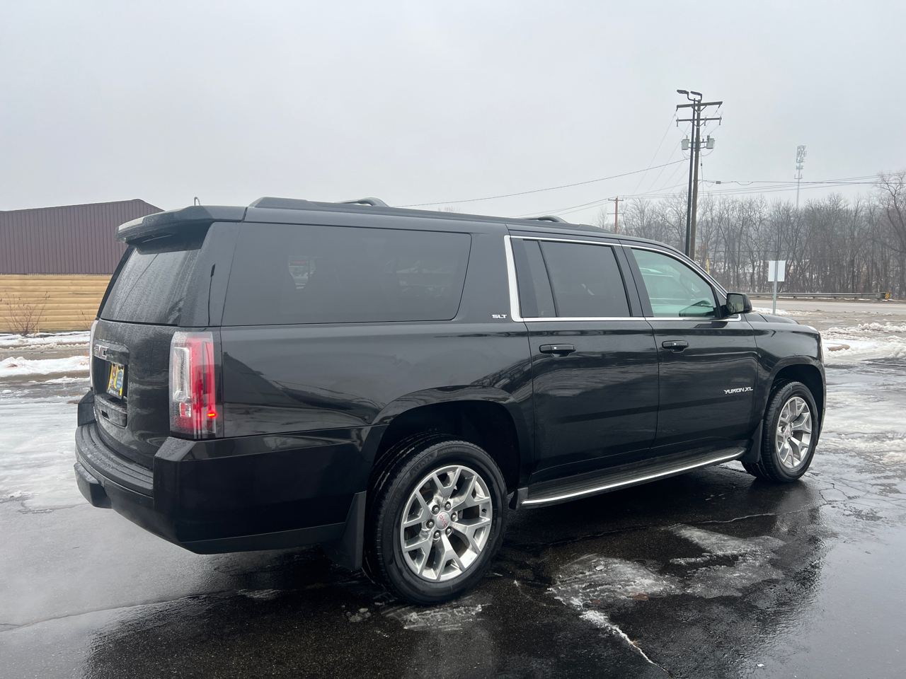 GMC Yukon XL SLT 1/2 Ton 4WD 2015