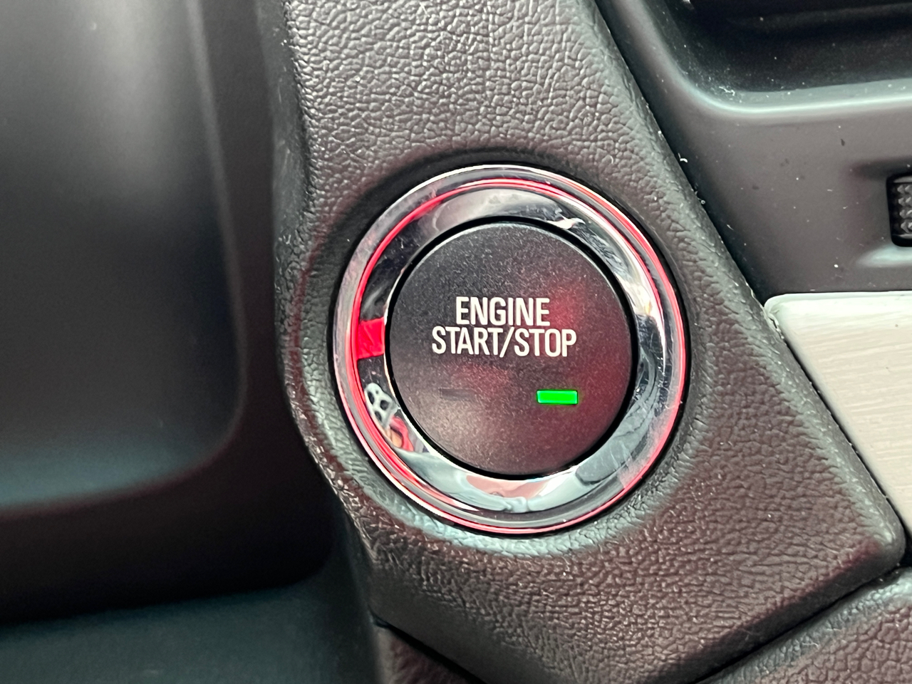 GMC Yukon XL SLT 1/2 Ton 4WD 2015