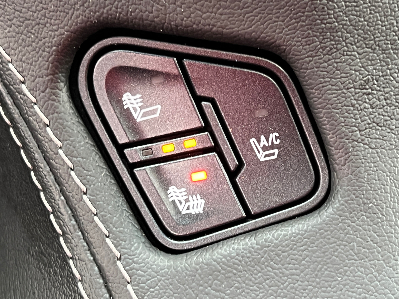 GMC Yukon XL SLT 1/2 Ton 4WD 2015