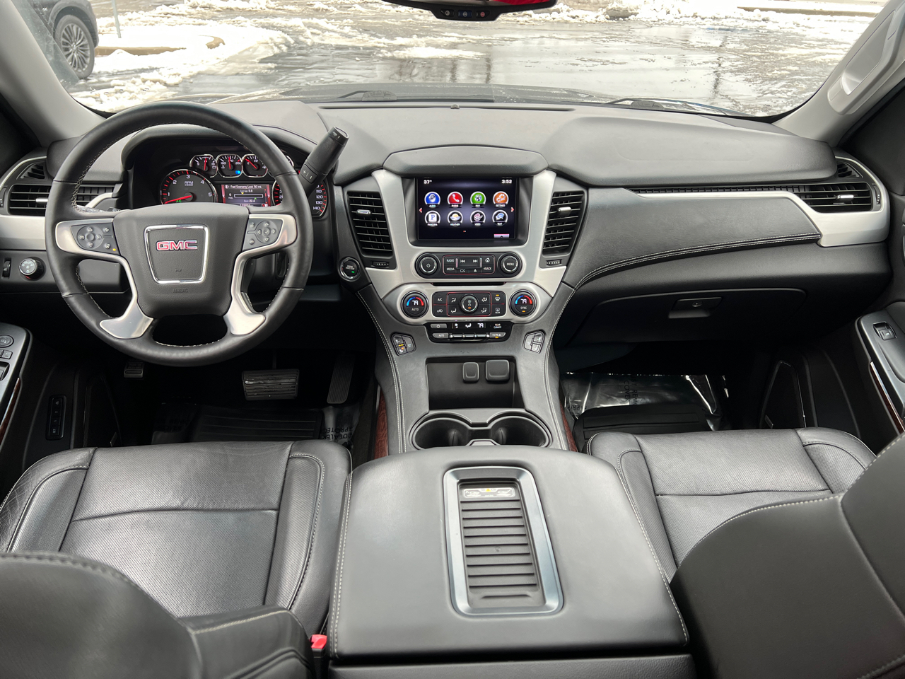 GMC Yukon XL SLT 1/2 Ton 4WD 2015