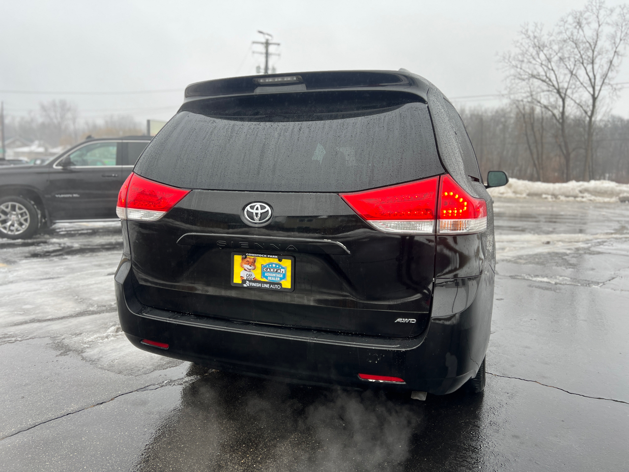 Toyota Sienna LE AWD 7-Passenger V6 2012