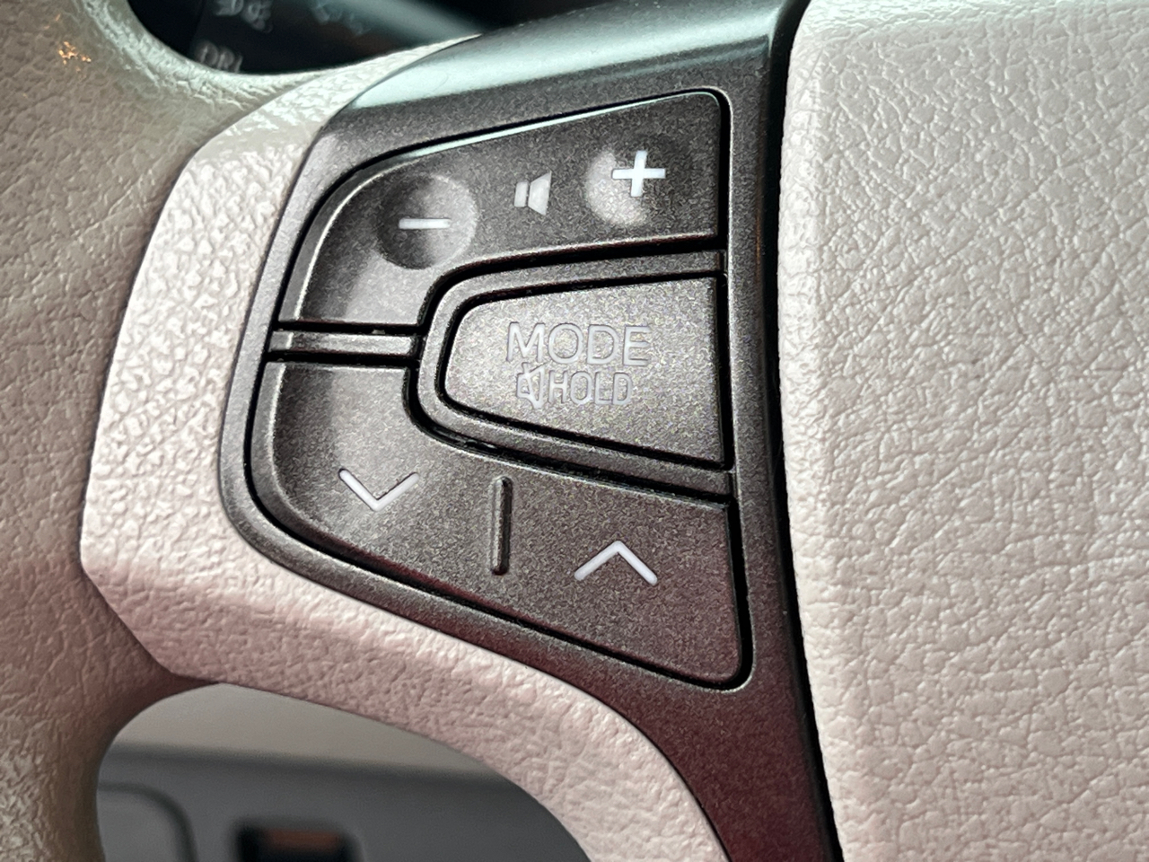 Toyota Sienna LE AWD 7-Passenger V6 2012