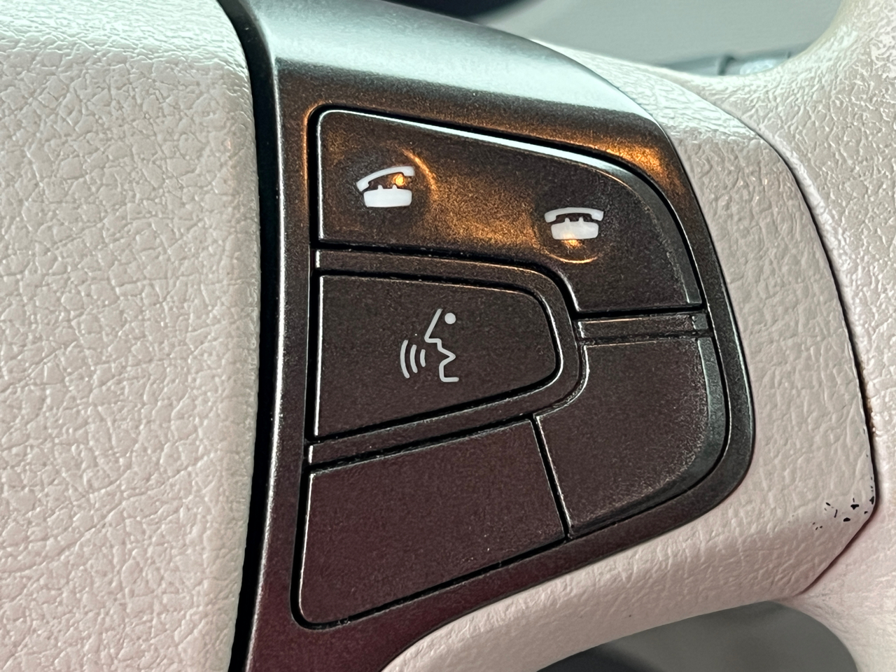 Toyota Sienna LE AWD 7-Passenger V6 2012