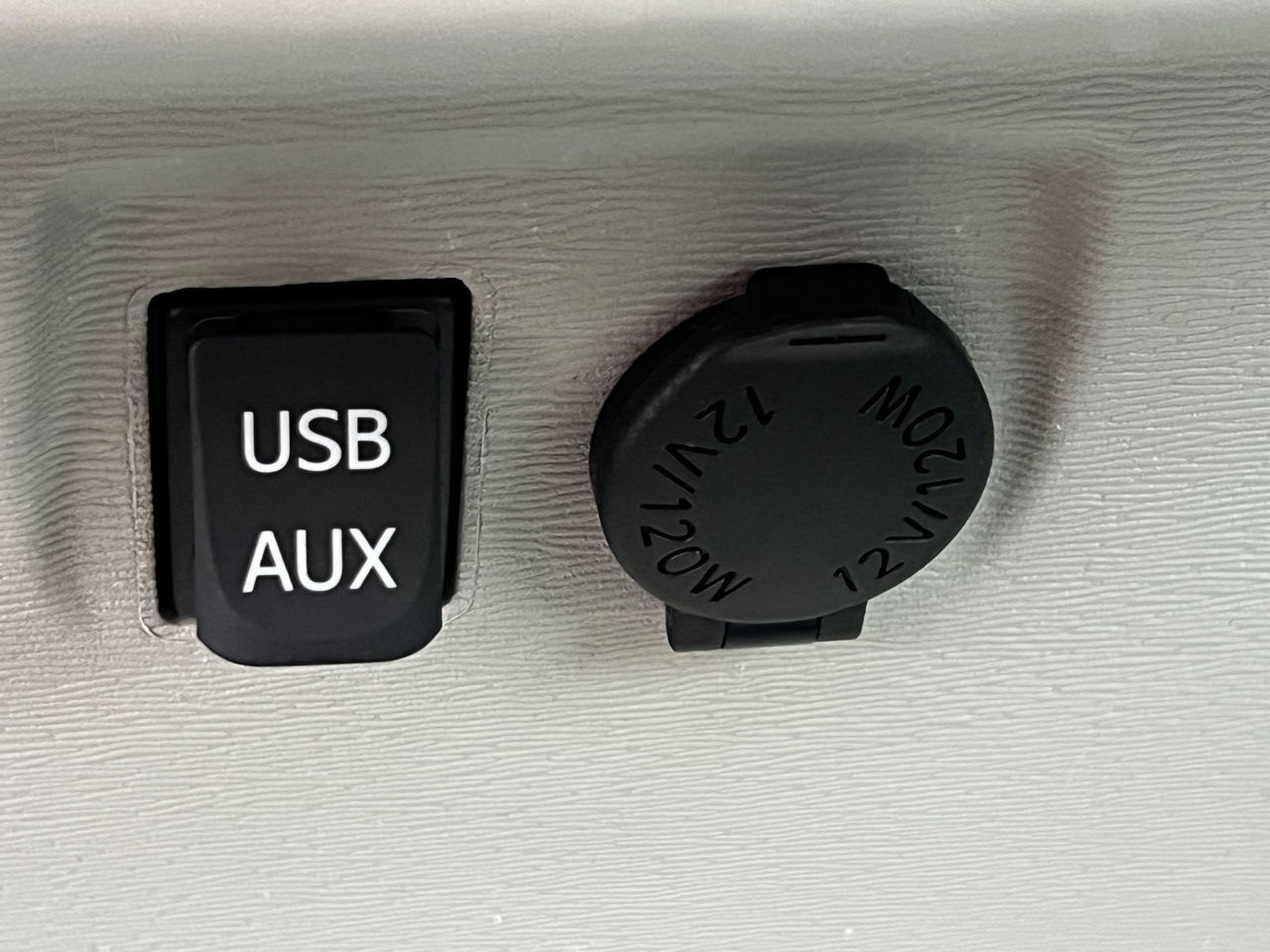 Toyota Sienna LE AWD 7-Passenger V6 2012