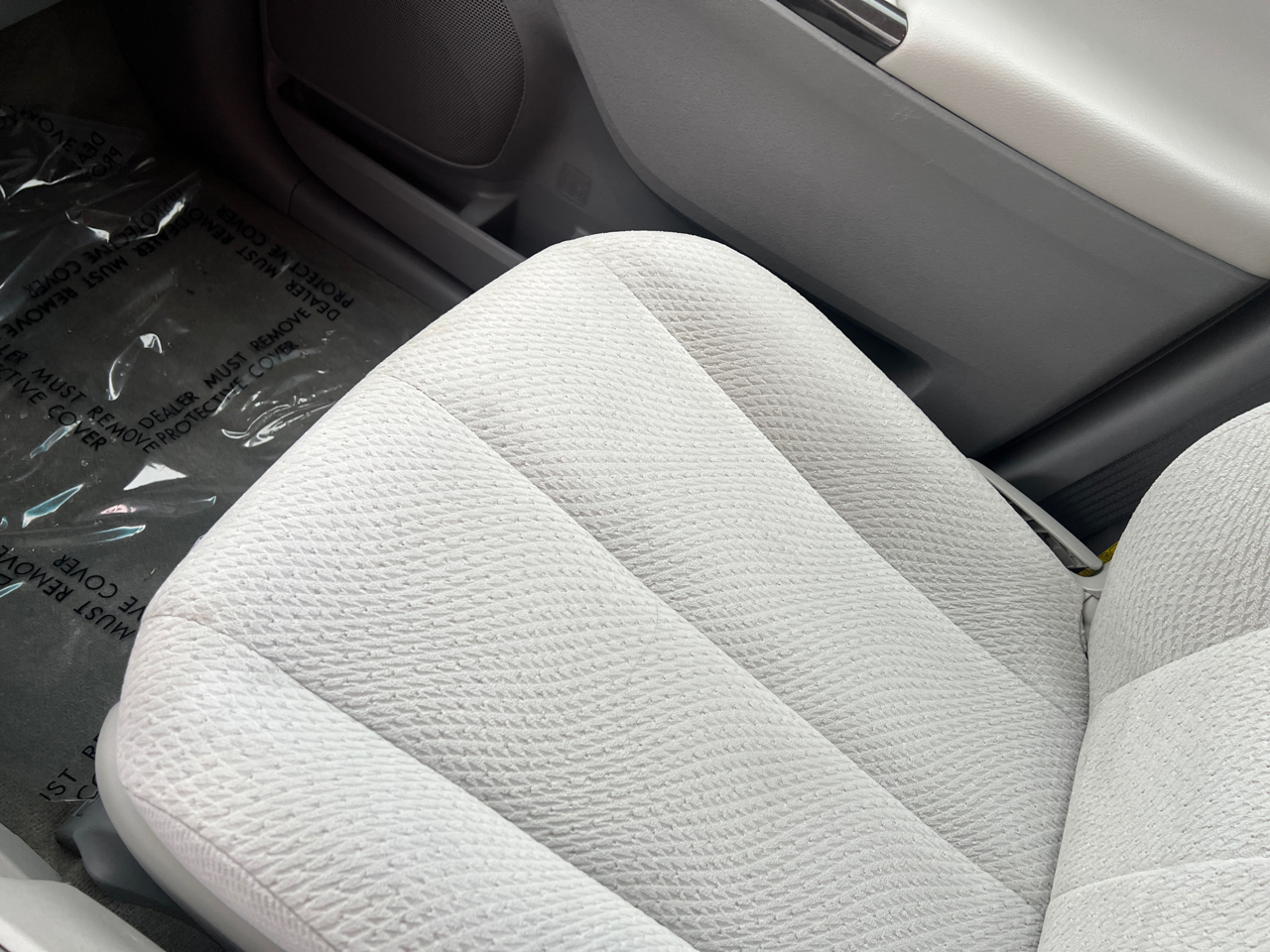 Toyota Sienna LE AWD 7-Passenger V6 2012