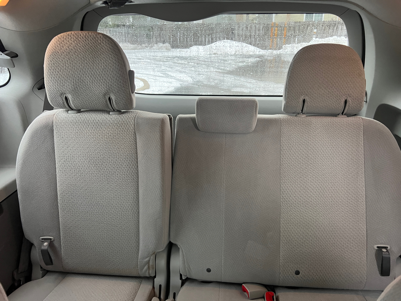 Toyota Sienna LE AWD 7-Passenger V6 2012