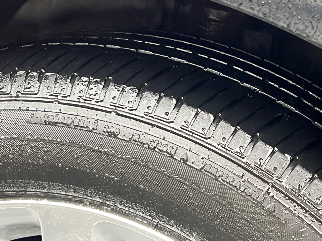 Toyota Sienna LE AWD 7-Passenger V6 2012