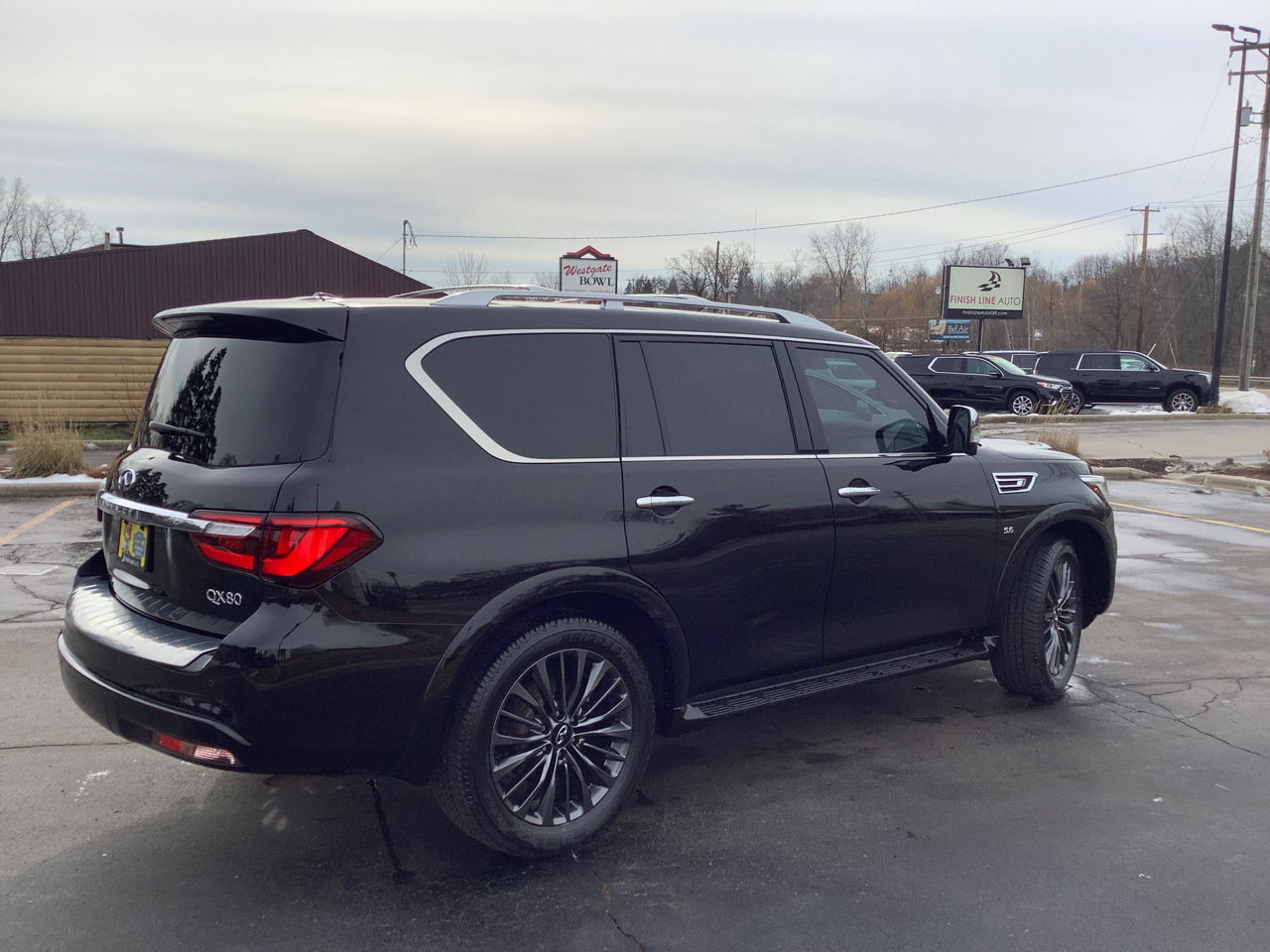 Infiniti QX80 LUXE 4WD 2019