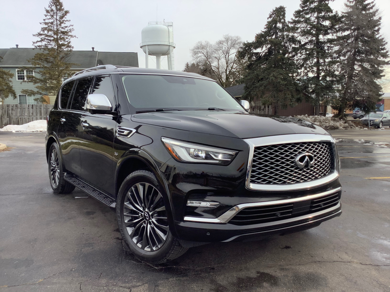 Infiniti QX80 LUXE 4WD 2019