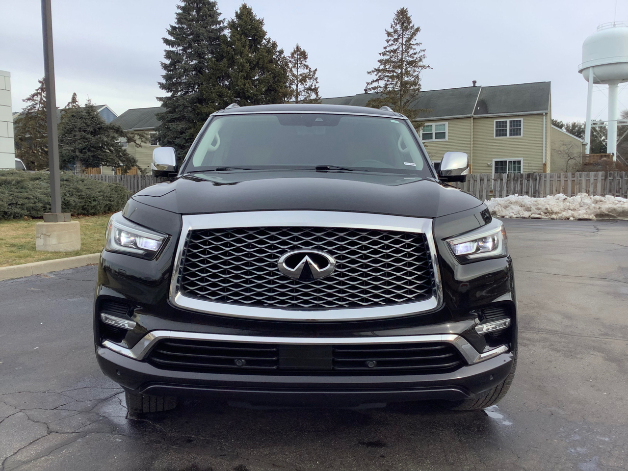 Infiniti QX80 LUXE 4WD 2019