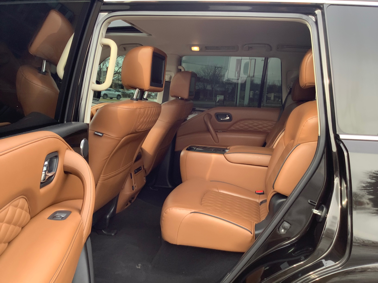 Infiniti QX80 LUXE 4WD 2019