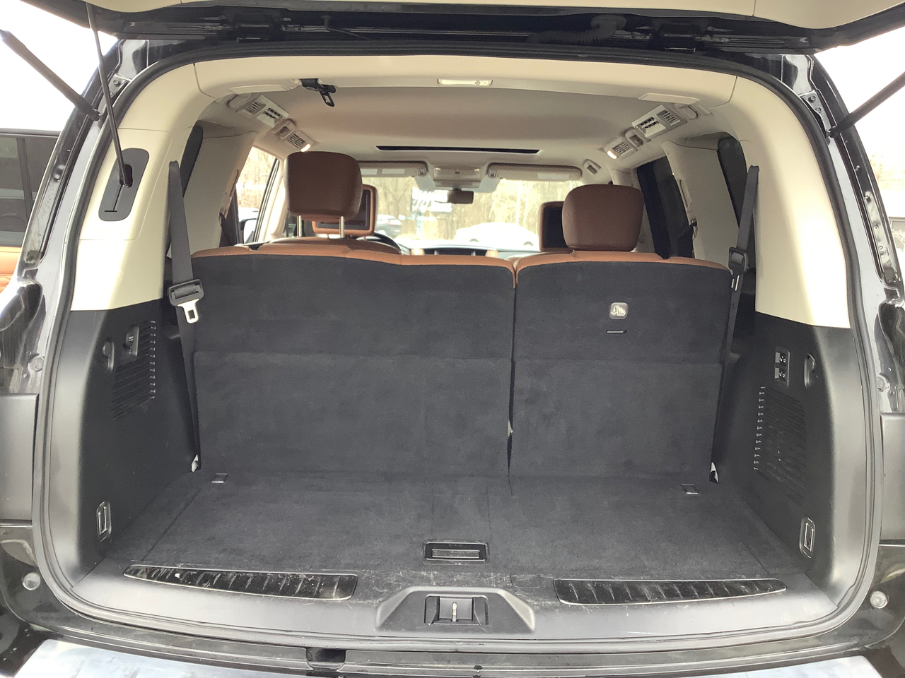 Infiniti QX80 LUXE 4WD 2019