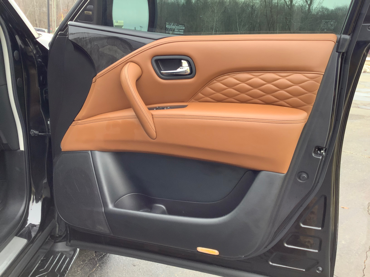 Infiniti QX80 LUXE 4WD 2019